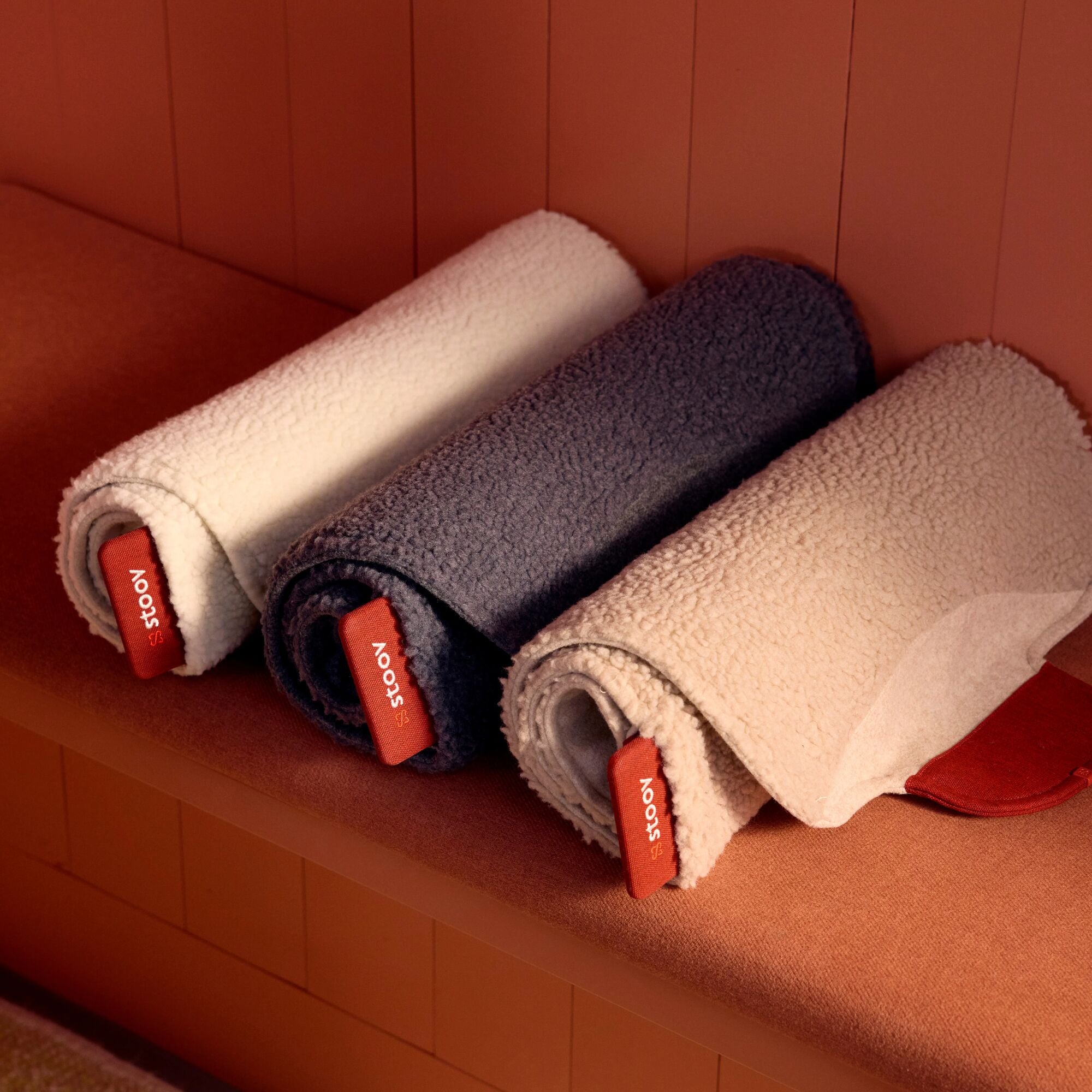 #color_off-white #color_grey #color_soft-beige